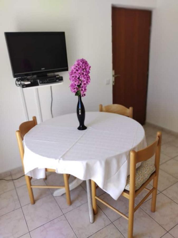 Villa Kadinela, 200M From Kamenjak, Huge Quiet Garden With Barbecue, 2 New Kitchens Premantura Exterior foto