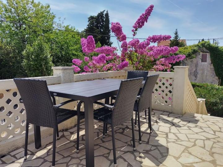 Villa Kadinela, 200M From Kamenjak, Huge Quiet Garden With Barbecue, 2 New Kitchens Premantura Exterior foto