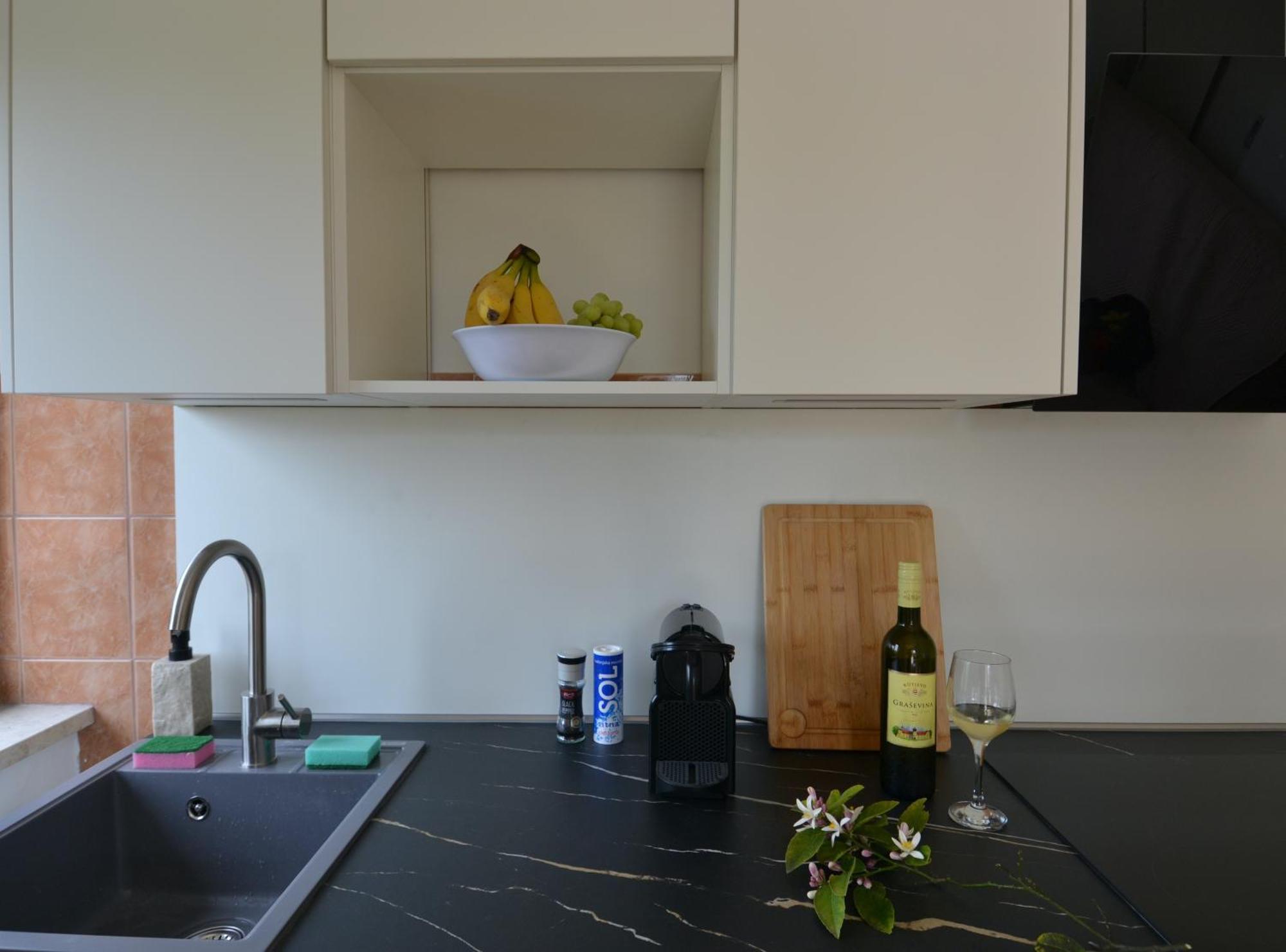 Villa Kadinela, 200M From Kamenjak, Huge Quiet Garden With Barbecue, 2 New Kitchens Premantura Exterior foto