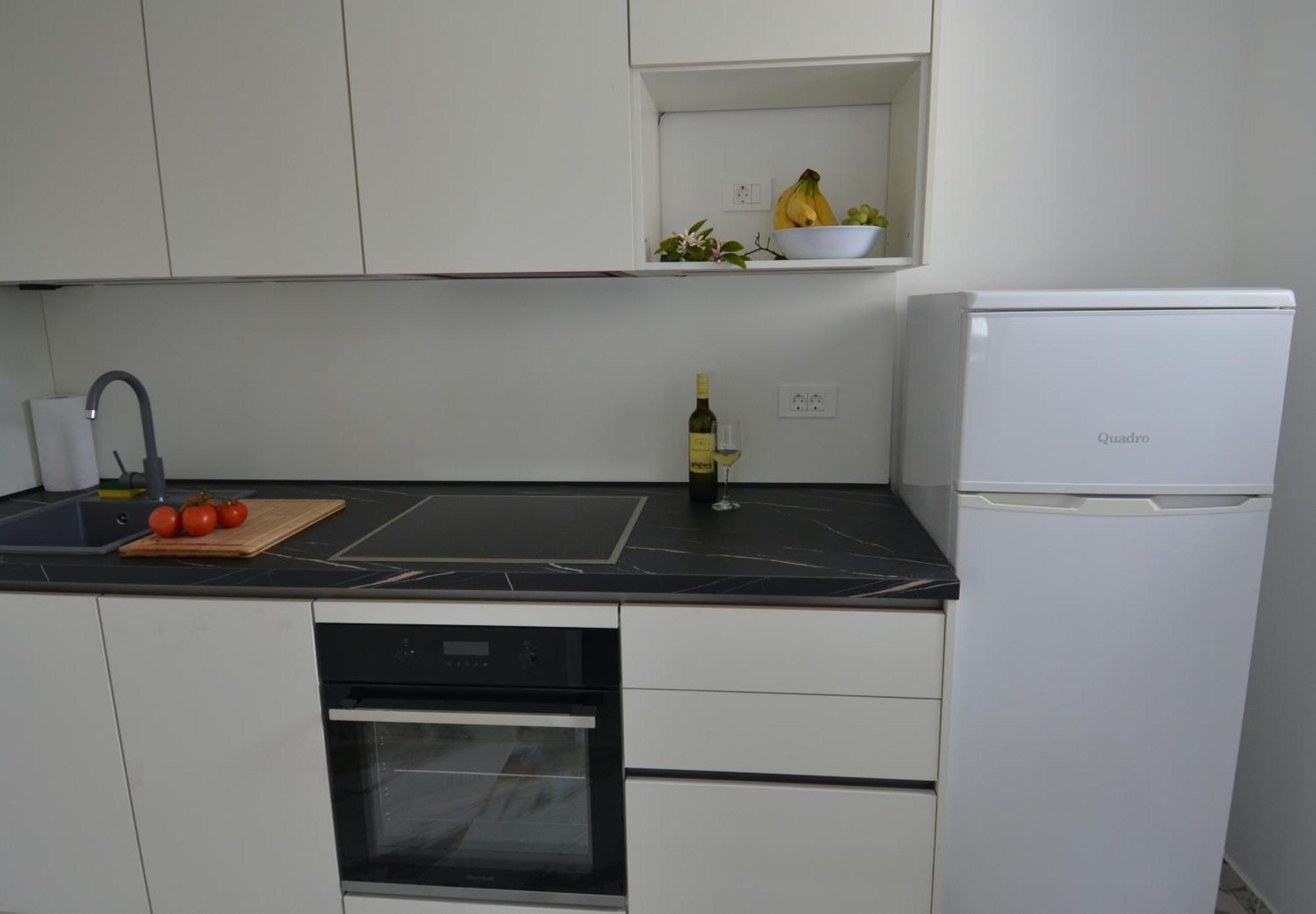 Villa Kadinela, 200M From Kamenjak, Huge Quiet Garden With Barbecue, 2 New Kitchens Premantura Exterior foto